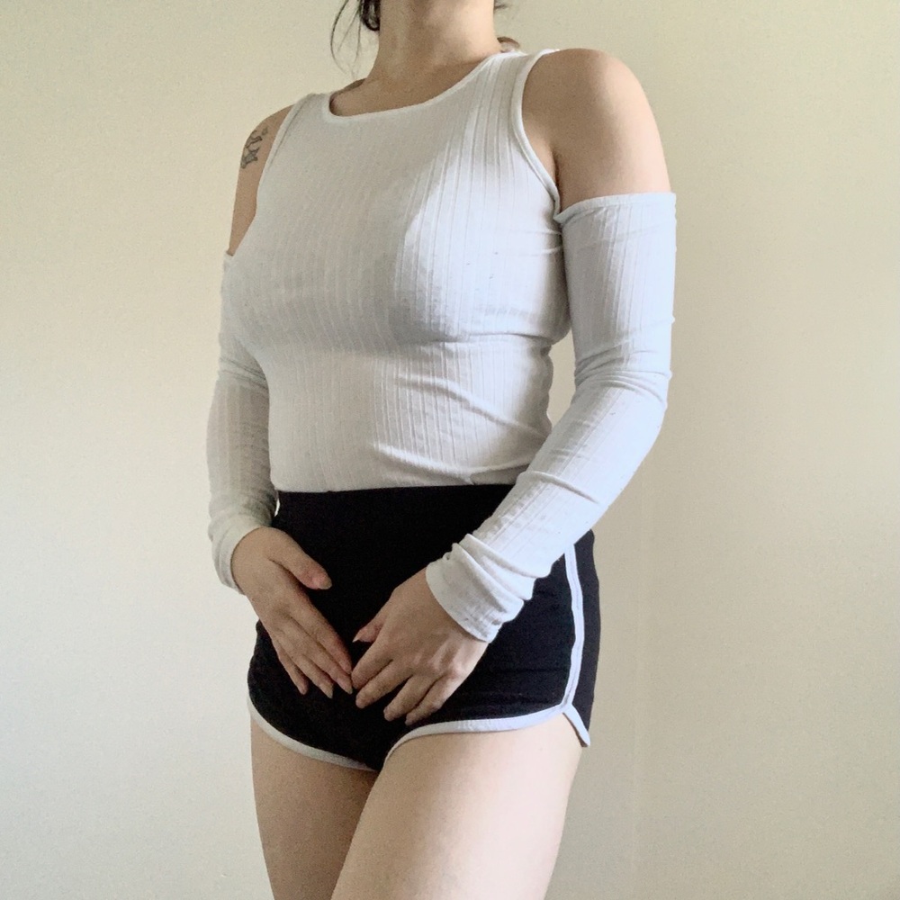 H&M off-the-shoulder white top